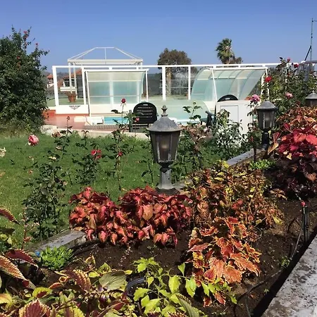 Magnifica Con Piscina Y Barbacoa Βίλα *