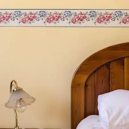 Vila Magnifica Con Piscina Y Barbacoa