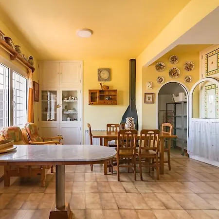 Magnifica Con Piscina Y Barbacoa Vila *