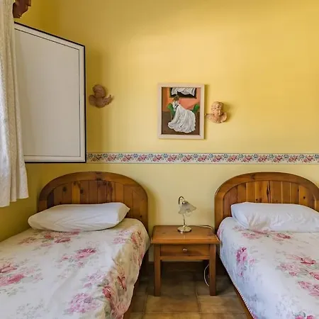 Villa Magnifica Con Piscina Y Barbacoa
